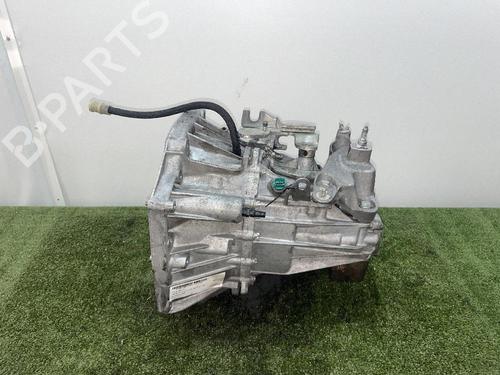Used Gearbox DACIA DUSTER (HS_) [2010-2018]  31684076