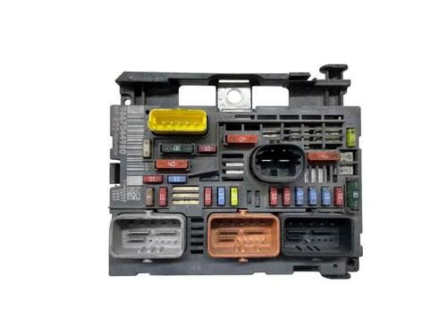 Zekeringkast CITROËN C5 III (RD_) 2.0 HDi 140 (RDRHF8, RDRHFA, RDRHA8, RDRHAJ) (140 hp) 29298692