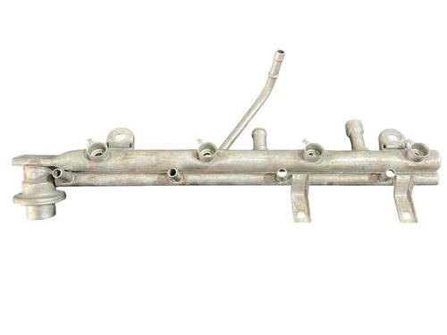 Used Injection rail Injection rail 37629824 37629824