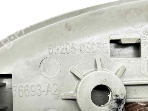 Højre bagtil invendig håndtag Højre bagtil invendig håndtag TOYOTA AVENSIS Saloon (_T27_) 2.2 D-4D (ADT271_, ADT271R) (177 hp) 33536515 33536515