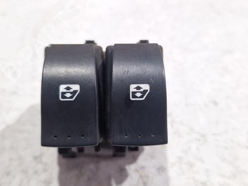Used Left front window switch Left front window switch RENAULT MEGANE IV Saloon 1.5 dCi 110 (110 hp) 33618124 33618124