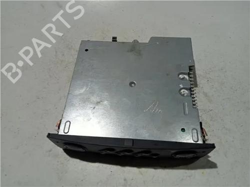 Used Radio RENAULT CLIO III Grandtour (KR0/1_) 1.2 16V (KR0P) (101 hp) 23929468