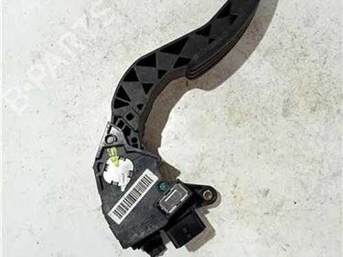 Used Pedal RENAULT MEGANE III Hatchback (BZ0/1_, B3_) 1.5 dCi (86 hp) 23929657