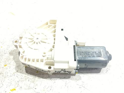Left front window motor AUDI A4 B8 Avant (8K5) 2.0 TDI | BP40063110E21 - Image 2