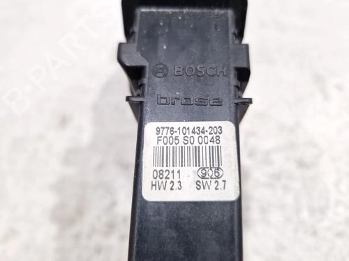 Right front window motor VW GOLF IV (1J1) 1.6 | BP29518738E20 