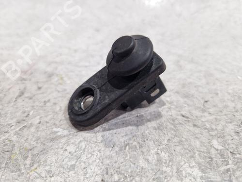 Interruttore Interruttore KIA SORENTO I (JC) 2.5 CRDi 4WD (140 hp) 33932938 33932938