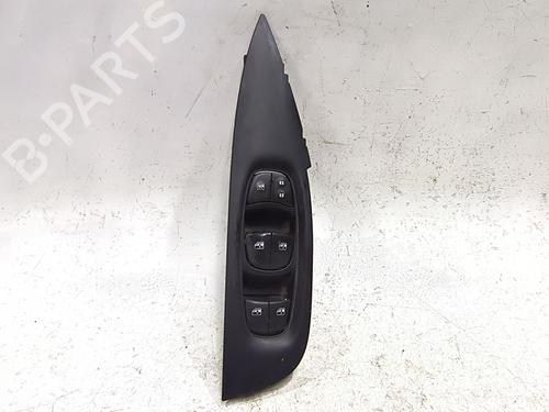 Interrupteur de vitre avant gauche NISSAN QASHQAI I (J10, NJ10) 1.5 dCi (110 hp) 32669078