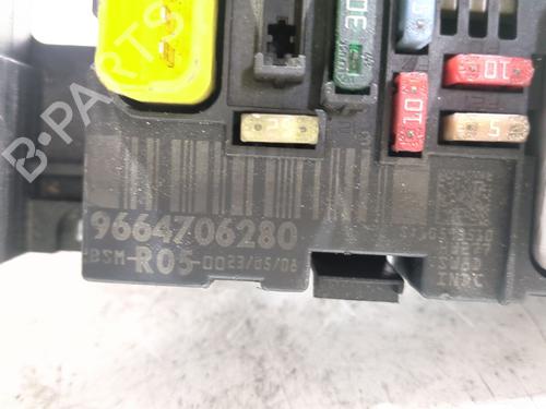 Fuse box PEUGEOT 308 I (4A_, 4C_) 1.6 HDi | BP32163540E1