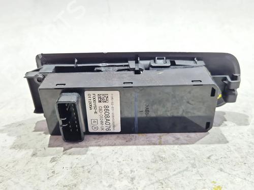 Interrupteur de vitre avant gauche MITSUBISHI COLT VI (Z3_A, Z2_A) 1.1 (Z31A, Z32A) | BP29698294I27 