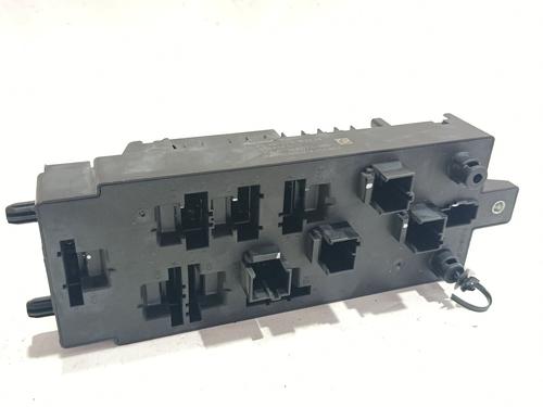 Fuse box LAND ROVER DISCOVERY V (L462) 2.0 Sd4 4x4 | BP38796274E1 - Image 3