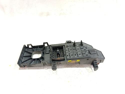 Used Fuse box Fuse box 38932823 38932823
