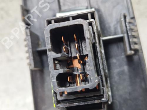 Right front window switch HYUNDAI MATRIX (FC) 1.5 CRDi | BP29886089I26