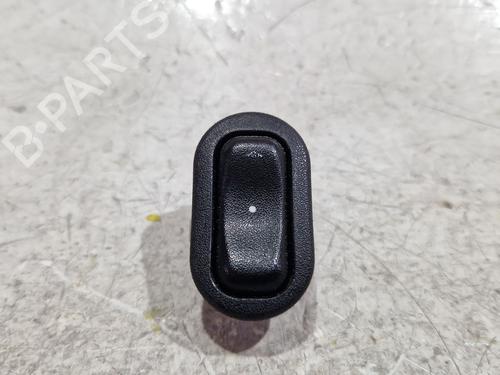 Used Right front window switch Right front window switch OPEL ASTRA F Hatchback (T92) 1.7 D (F08, M08, F68, M68) (57 hp) 33936780 33936780