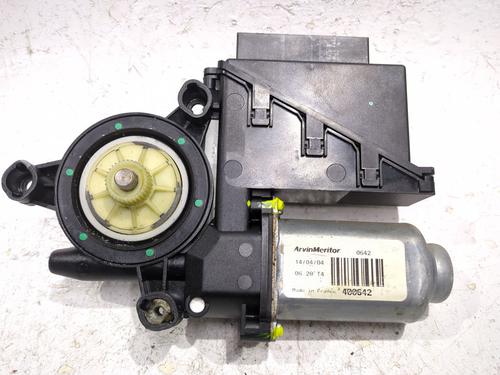 Used Right front window motor Right front window motor VW POLO IV (9N_, 9A_) 1.9 SDI (64 hp) 32697737 32697737