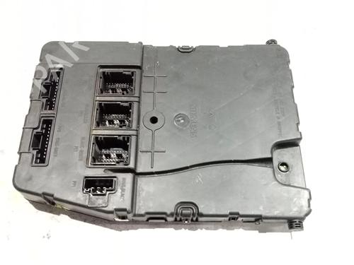 Used Fuse box RENAULT MEGANE II (BM0/1_, CM0/1_) [2001-2012]  29242832