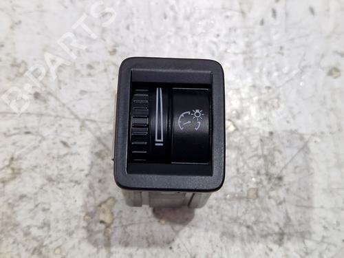 Used Headlight adjuster motor VW PASSAT B7 (362) 2.0 TDI (140 hp) 33173181