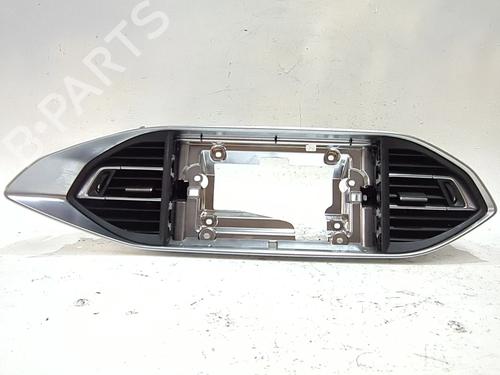 Used Air vent PEUGEOT 308 II (LB_, LP_, LW_, LH_, L3_) 1.6 BlueHDi 120 (120 hp) 28471594