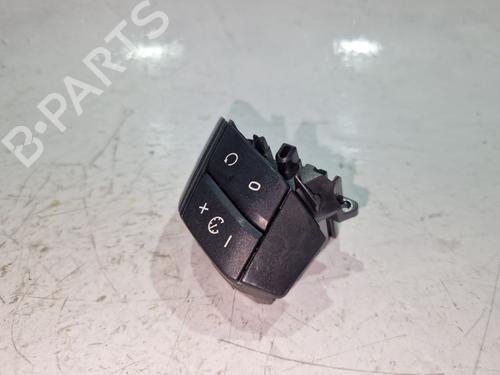 Used Steering wheel controls Steering wheel controls VOLVO XC90 I (275) D5 AWD (163 hp) 34624260 34624260