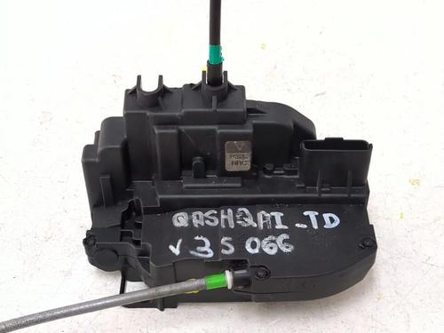 Høyre bak lås NISSAN QASHQAI I (J10, NJ10) 2.0 dCi (150 hp) 26377094