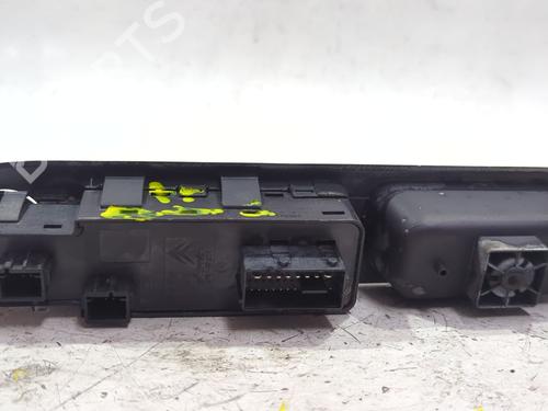 Left front window switch PEUGEOT 5008 (0U_, 0E_) 1.6 HDi | BP40063013I27 - Image 3