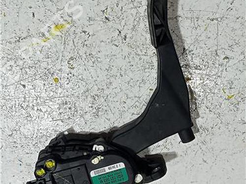 Used Pedal SEAT IBIZA III (6L1) 1.9 TDI (131 hp) 23915667