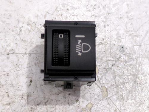 Used Headlight adjuster motor TOYOTA COROLLA Hatchback (_E21_, _EA1_, _EH1_) 1.8 Hybrid (ZWE211) (98 hp) 32859556