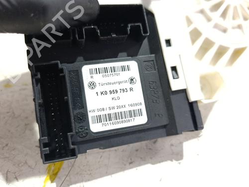 Left front window motor VW GOLF VI (5K1) 2.0 TDI | BP40038526E21 - Image 2