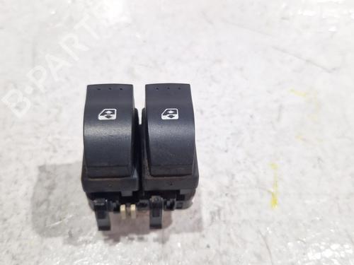 Used Left front window switch Left front window switch RENAULT MEGANE II Estate (KM0/1_) 1.9 dCi (KMRG, KM1G, KM0G, KM2C) (120 hp) 33605924 33605924