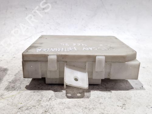 Fuse box NISSAN PATHFINDER III (R51) 2.5 dCi 4WD | BP30410935E1