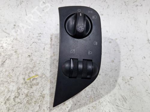 Commande de phare VW POLO III (6N1) 64 1.9 D (64 hp) 33169829