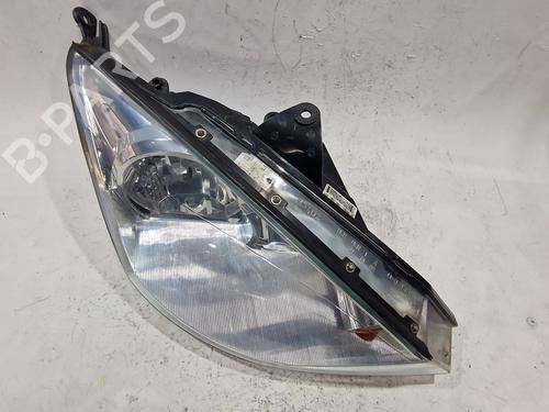 Right headlight FORD FOCUS I (DAW, DBW) 1.8 TDCi | BP30193109C29 