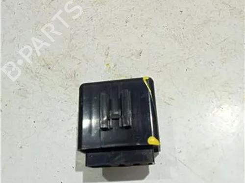 Sikringsdose MITSUBISHI COLT VI (Z3_A, Z2_A) 1.5 DI-D (Z39A) (95 hp) 23928856
