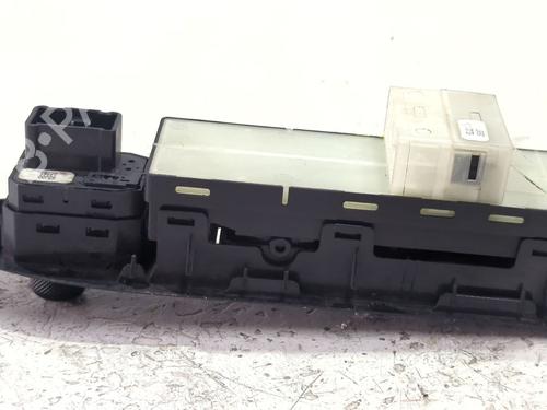 Left front window switch SUZUKI GRAND VITARA II (JT, TE, TD) 1.9 DDiS All-wheel Drive (JT419, TD44, JB419WD, JB419XD,... | BP39638182I27 - Image 4
