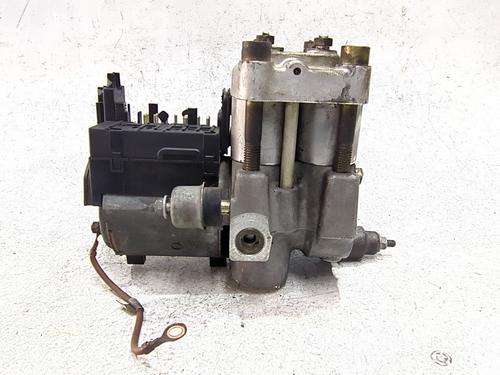 Used ABS pump AUDI 80 B4 Avant (8C5) 1.9 TDI (90 hp) 32009783