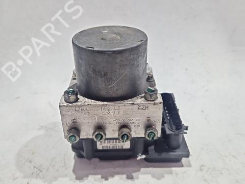 Używane Pompa ABS OPEL CORSA C (X01) 1.3 CDTI (F08, F68) (70 hp) 29994562