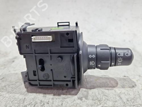 Used Headlight switch RENAULT GRAND SCÉNIC II (JM0/1_) 1.9 dCi (JM0G, JM12, JM1G, JM2C) (120 hp) 30526260