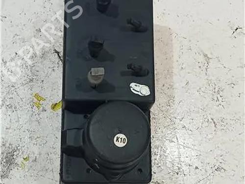Used Central lock pump MERCEDES-BENZ C-CLASS (W203) C 180 (203.035) (129 hp) 23912625