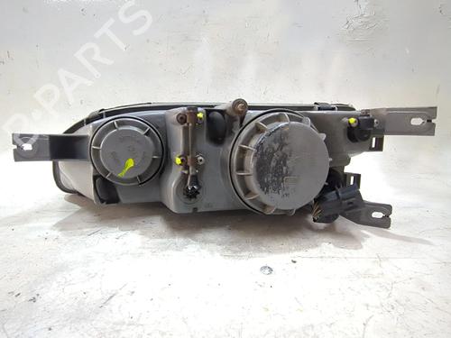 Left headlight HYUNDAI SONATA III (Y-3) 2.0 i | BP28599360C28