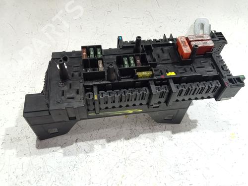 Used Fuse box Fuse box 36767557 36767557