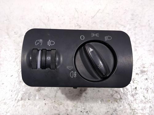Used Headlight switch Headlight switch SEAT TOLEDO II (1M2) 1.9 TDI (90 hp) 33715086 33715086