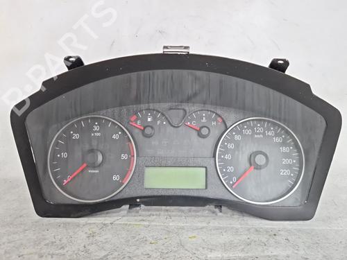 Used Instrument cluster FIAT STILO (192_) 1.9 JTD (192_XE1A) (115 hp) 29885081