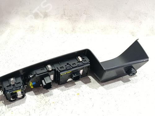 Left front window switch ALFA ROMEO STELVIO (949_) 2.0 Q4 (949.AXA2A) | BP38703076I27 - Image 3