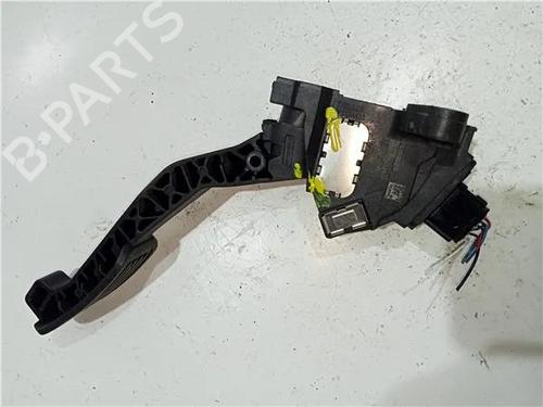 Used Pedal TOYOTA YARIS (_P9_) 1.3 VVT-i (SCP90_, SCP90R) (87 hp) 23909678