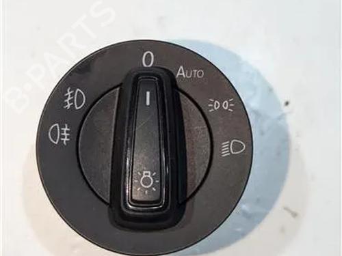 Used Switch VW GOLF VII (5G1, BQ1, BE1, BE2) 1.0 TSI (115 hp) 23925369