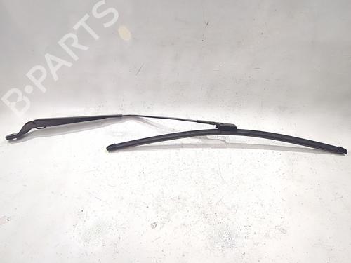 Used Front windshield wiper arm RENAULT CAPTUR II (HF_) TCe 100 (HFMT) (101 hp) 31753743