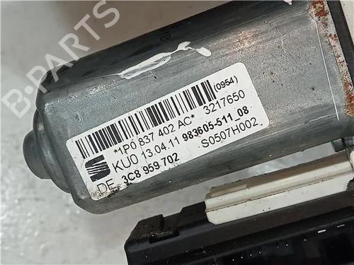 Right front window motor SEAT LEON (1P1) 2.0 TDI 16V | BP23913156E20 
