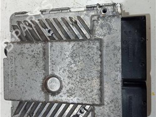 Used Electronic module AUDI A4 B7 (8EC) 2.0 TDI 16V (140 hp) 23932300