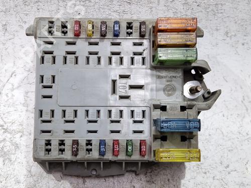 Sikringsdose FIAT PUNTO Hatchback Van (188_) 1.2 60 (60 hp) 30527870