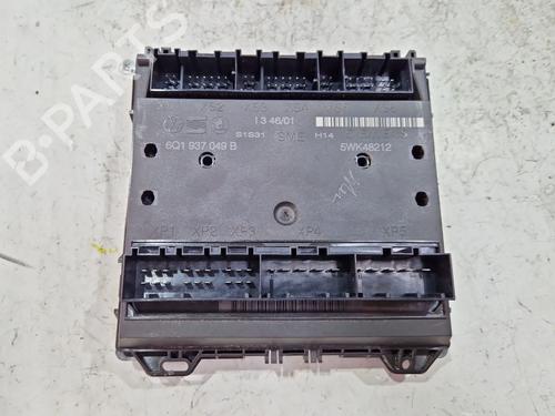 Sikringsdåse VW POLO IV (9N_, 9A_) 1.4 TDI (80 hp) 29447751