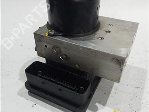 Used ABS pump MERCEDES-BENZ C-CLASS (W203) C 180 (203.035) (129 hp) 23917674
